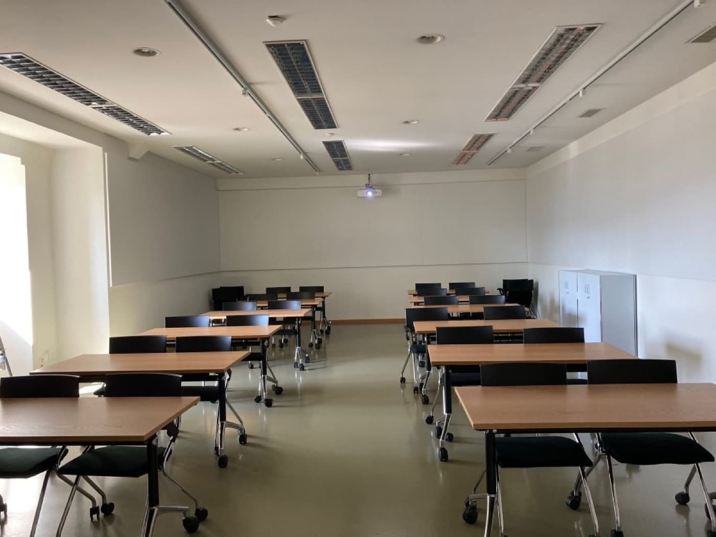 KO2-G-275 Seminarraum room view