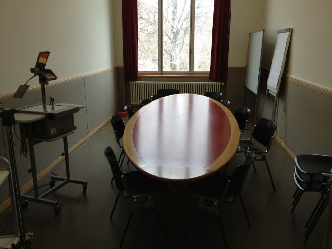 KOL-F-122 Seminarraum room view
