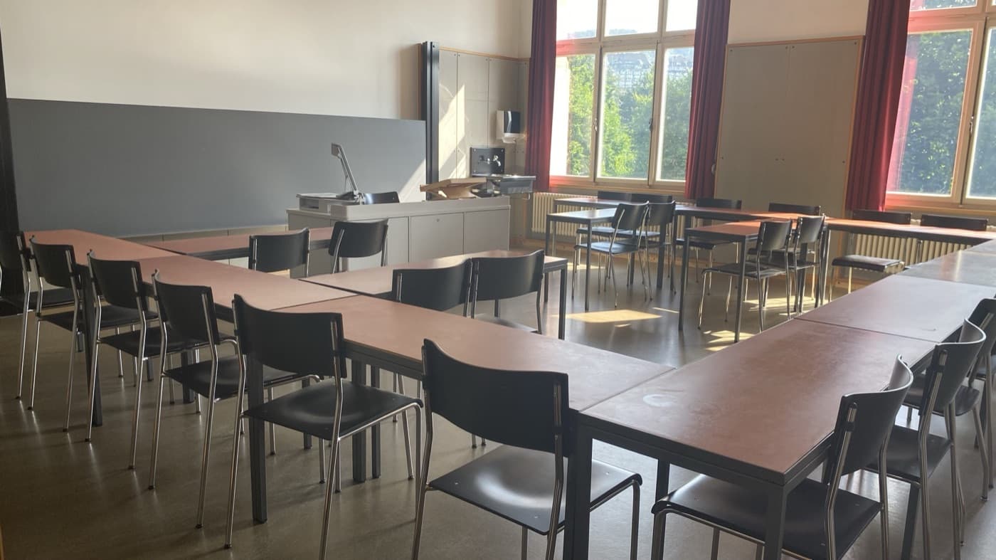 KOL-G-222 Seminarraum room view