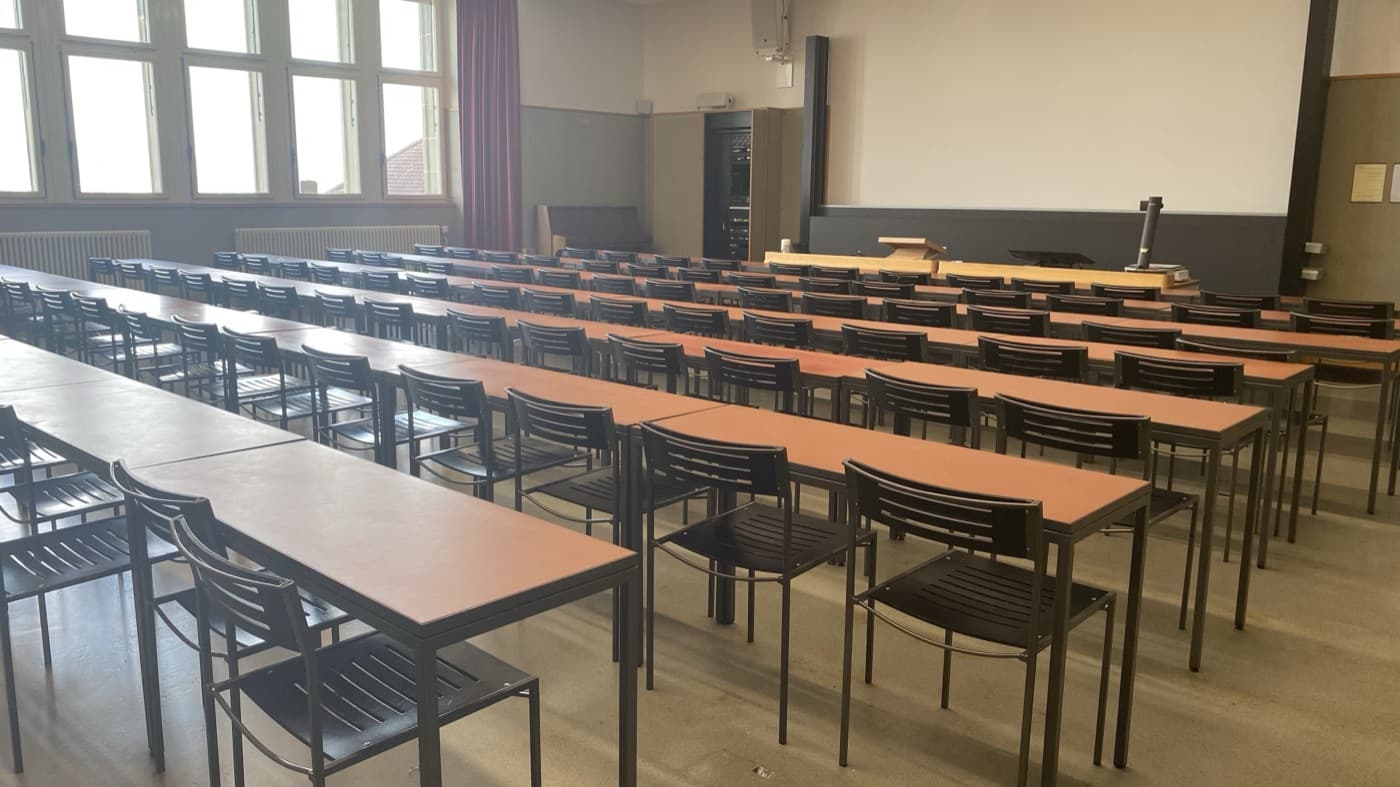 KOL-H-317 Seminarraum room view