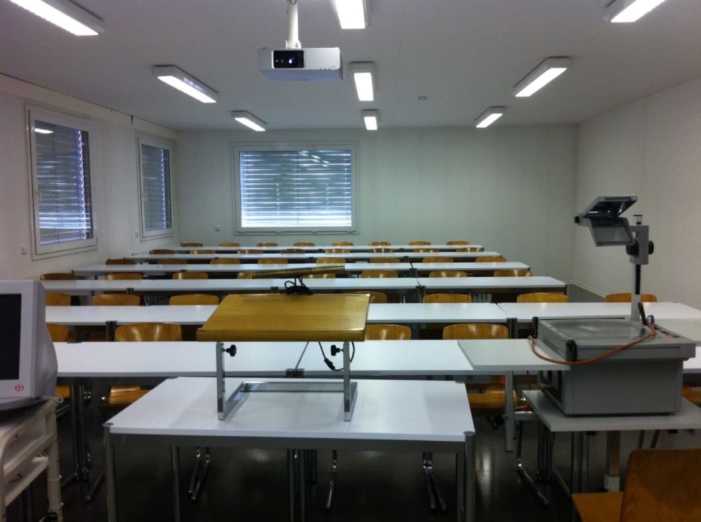 SOE-E-1 Seminarraum room view