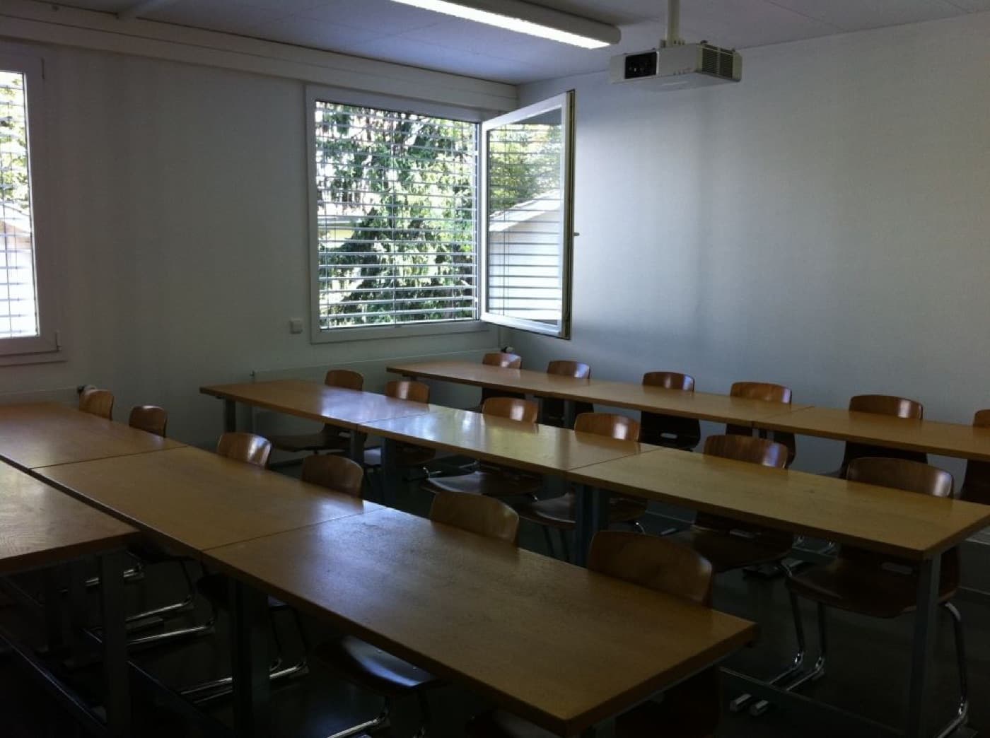 SOE-F-11 Seminarraum room view