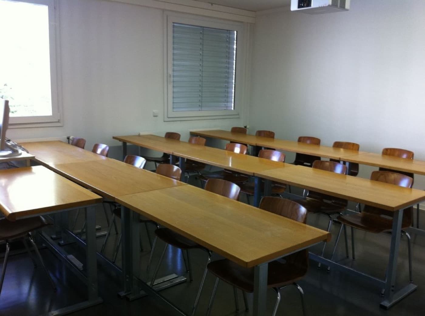 SOE-F-12 Seminarraum room view