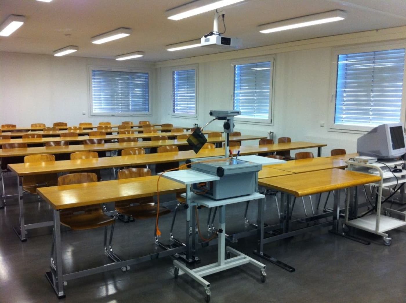 SOE-F-2 Seminarraum room view
